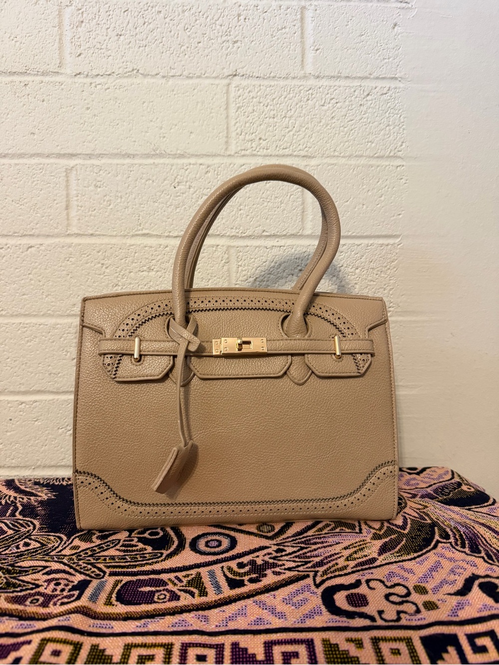 Bag - Picture 2 of 6